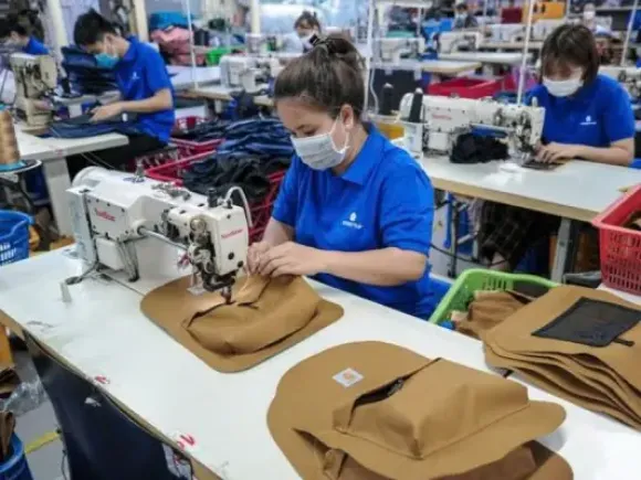 Sản Xuất Balo, Túi Xách Quà Tặng TP.HCM: Đón Đầu Xu Hướng 'Xanh' & Tiện Ích